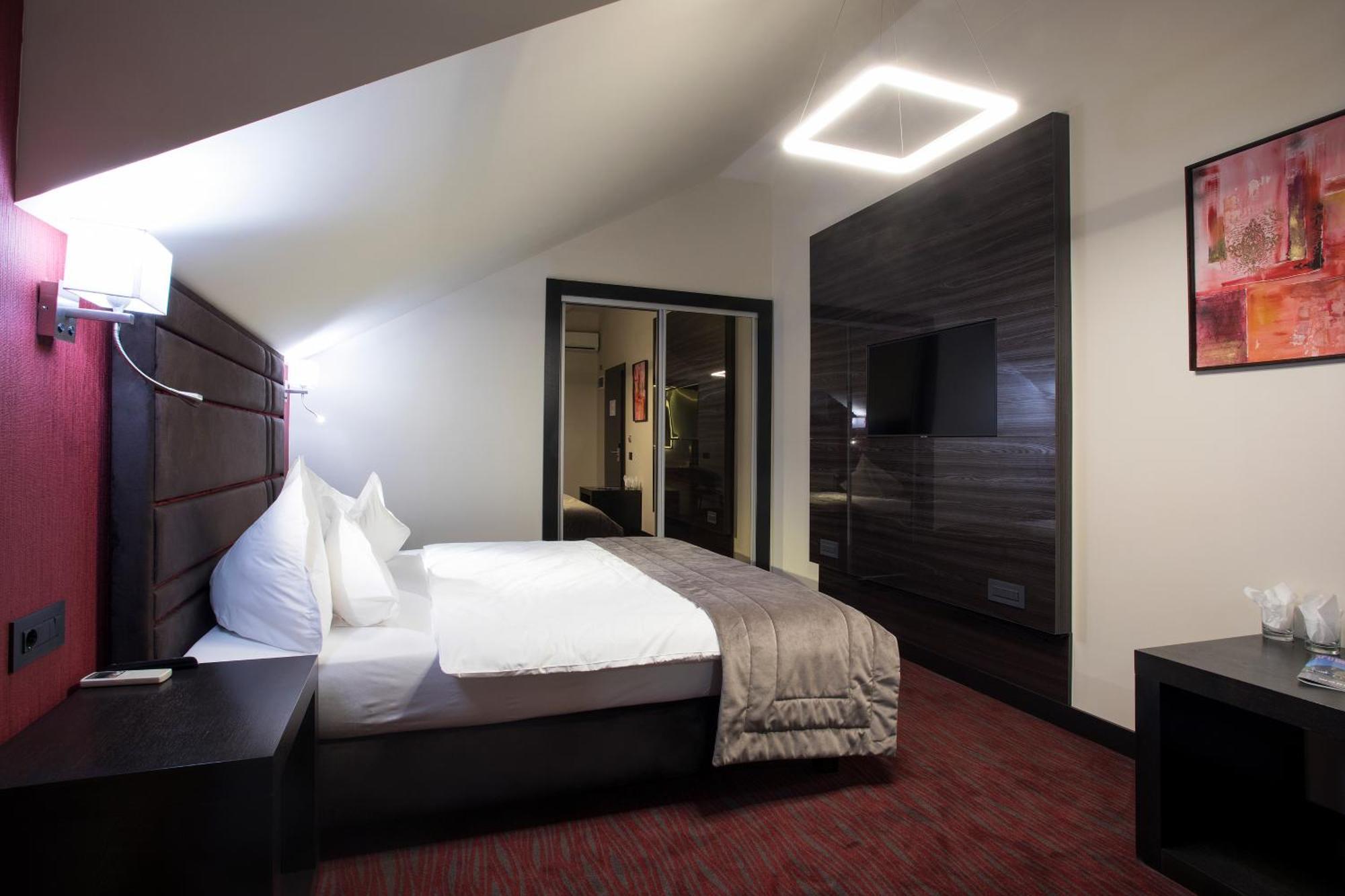 The Fifth Floor By Old Town Hotel 티미쇼아라 외부 사진